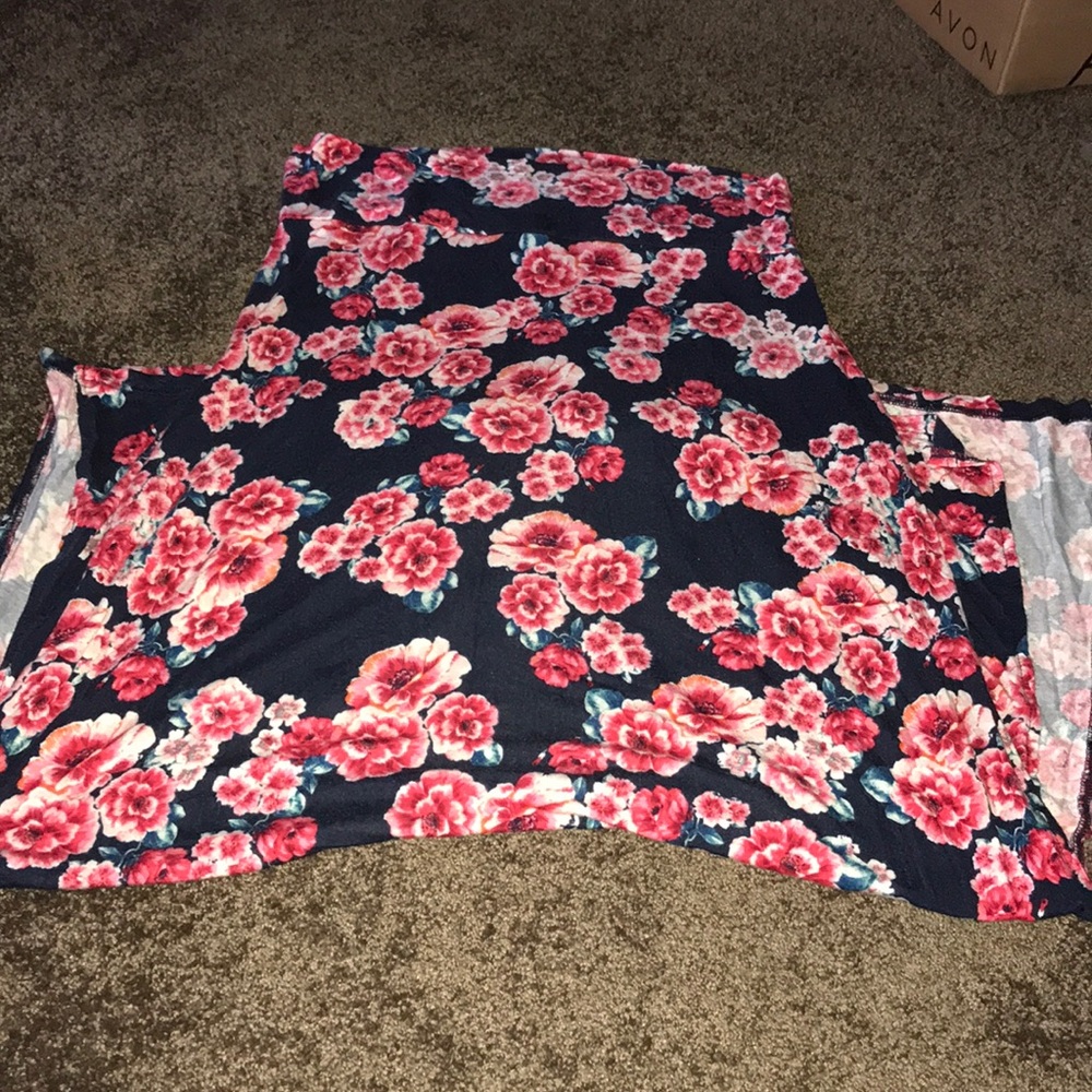 Floral maxi skirt with slit sides